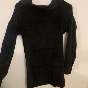 Tahari Black Plush Cowl Neck Tunic Small